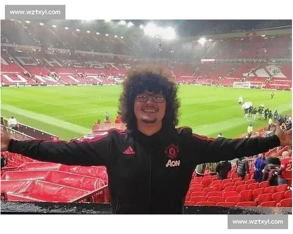 老特拉福德暖冬行动：曼联邀球迷为贫困少年捐衣