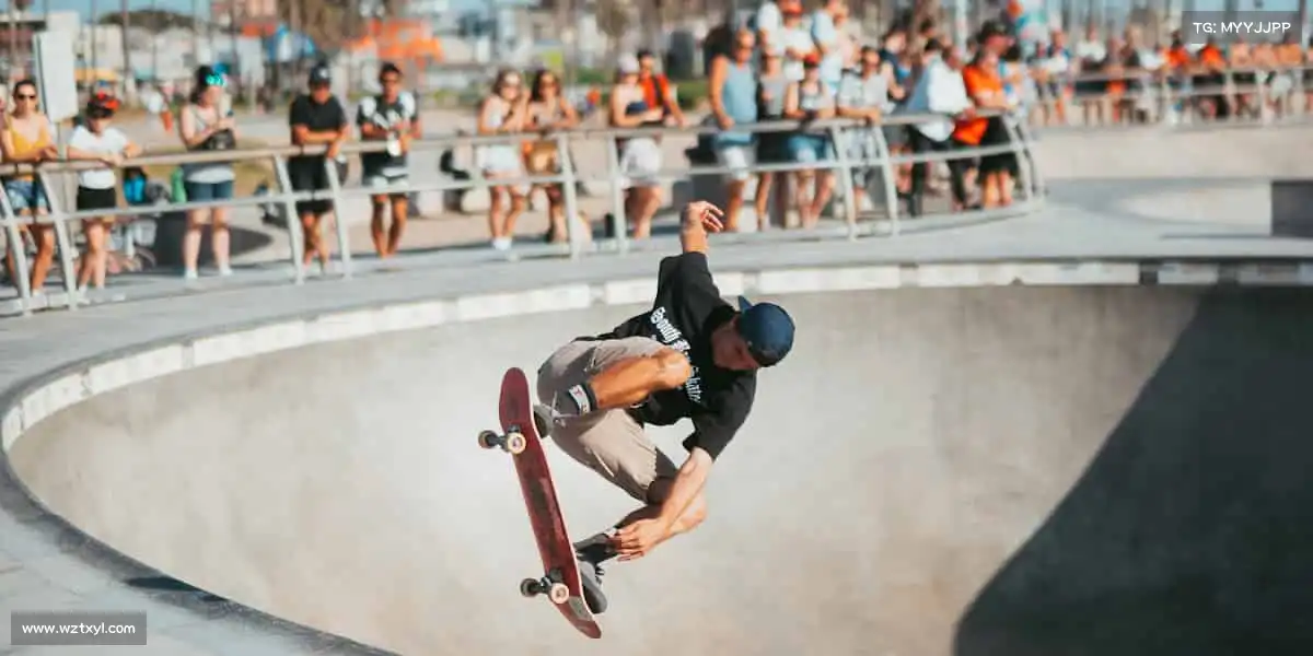 <strong>MILE米乐</strong>🧗‍♂️向上攀登，永不止步！体育的魅力，在于突破每一个 “不可能”～